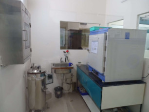 Pass-box-Auto-Clave-and-Hot-Air-Oven-in-Microbiology-lab
